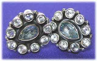 Edelsteinohrstecker blauer Topas